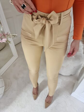 Spodnie materiałowe ELLE – piaskowy