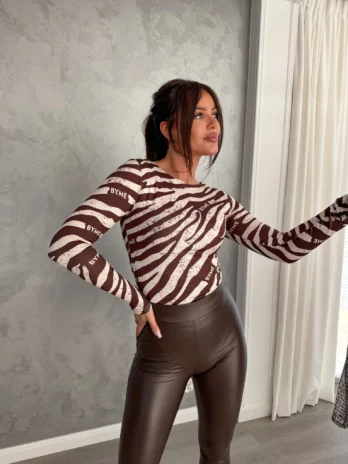 Bluzka LINDA II By Me – czekoladowa