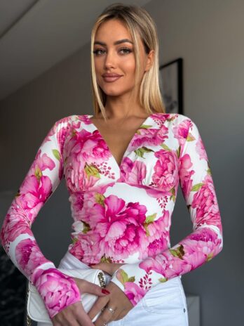 Bluzka w serek Marina – różowe kwiaty