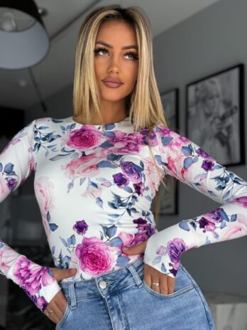 Bluzka CYNTHIA z dziurką na kciuk – biała w kwiaty