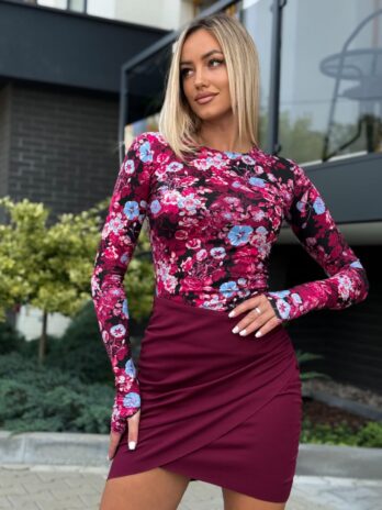 Bluzka CYNTHIA z dziurką na kciuk – bordowe kwiaty